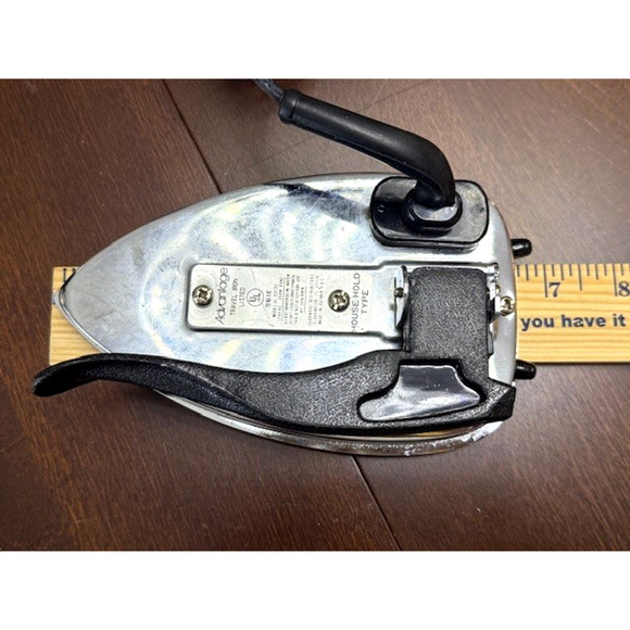 Advantage 2319E Electric Travel Iron Vintage Folding Handle 8' Cord, Box, Works! - Picture 12 of 16